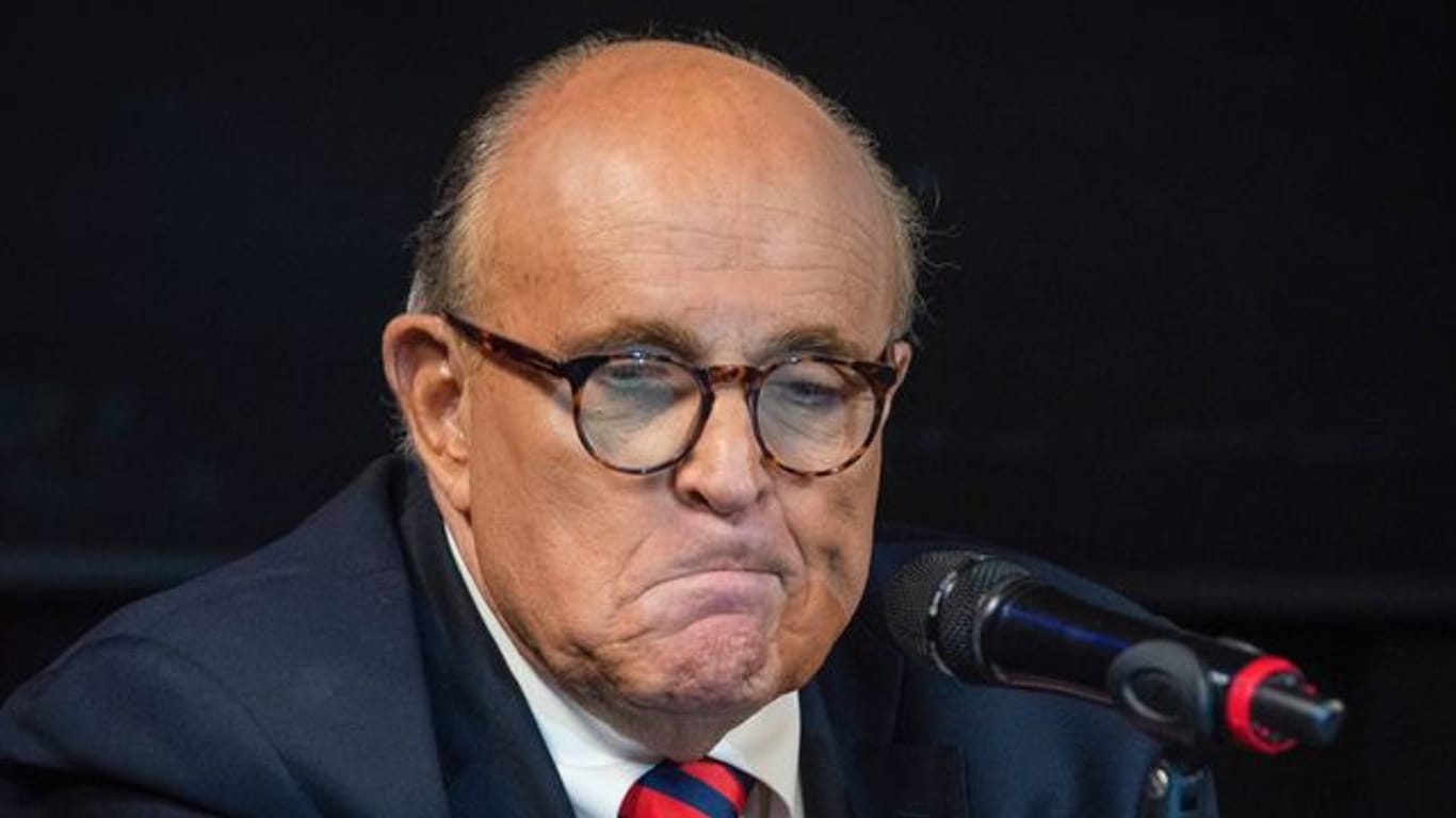 Rudy Giuliani wurde auch zur Herausgabe von Dokumenten aufgefordert.