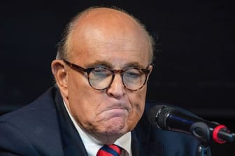 Rudy Giuliani wurde auch zur Herausgabe von Dokumenten aufgefordert.