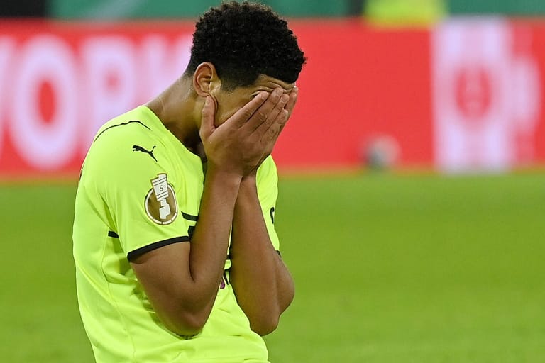 Jude Bellingham: Der BVB-Spieler enttäuscht nach dem Pokal-Aus.