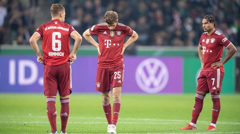 Niedergeschlagene Bayern-Stars: Im DFB-Pokal gab es in der zweiten Runde ein 0:5 gegen Borussia Mönchengladbach.