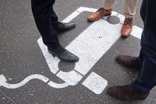 Für Plug-In-Hybridfahrzeuge gelten seit Anfang des Jahres neue Regeln, wenn sie als Dienstwagen genutzt werden. Für Plug-In-Hybridfahrzeuge gelten seit Anfang des Jahres neue Regeln, wenn sie als Dienstwagen genutzt werden.