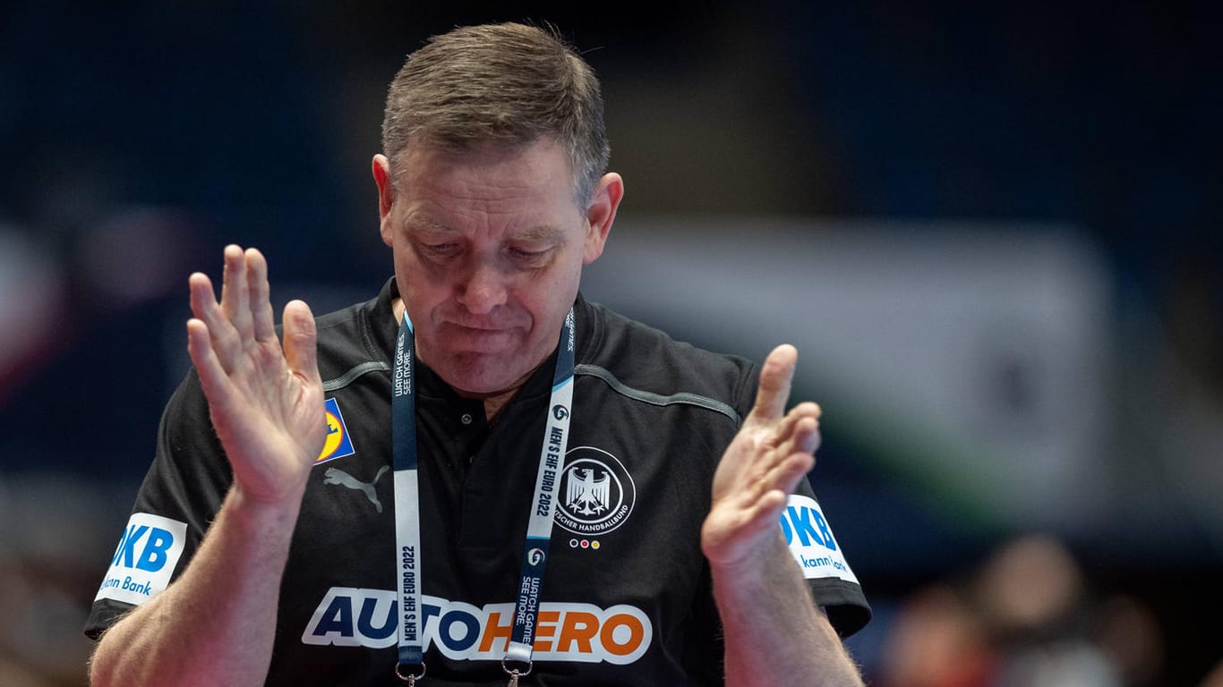 Alfred Gislason: Der Handballnationaltrainer hat immer größere Corona-Sorgen bei der aktuellen EM.