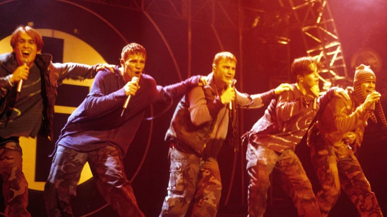 Take That: Hier standen Mark Owen, Jason Orange, Gary Barlow, Robbie Williams und Howard Donald 1994 in Berlin auf der Bühne.