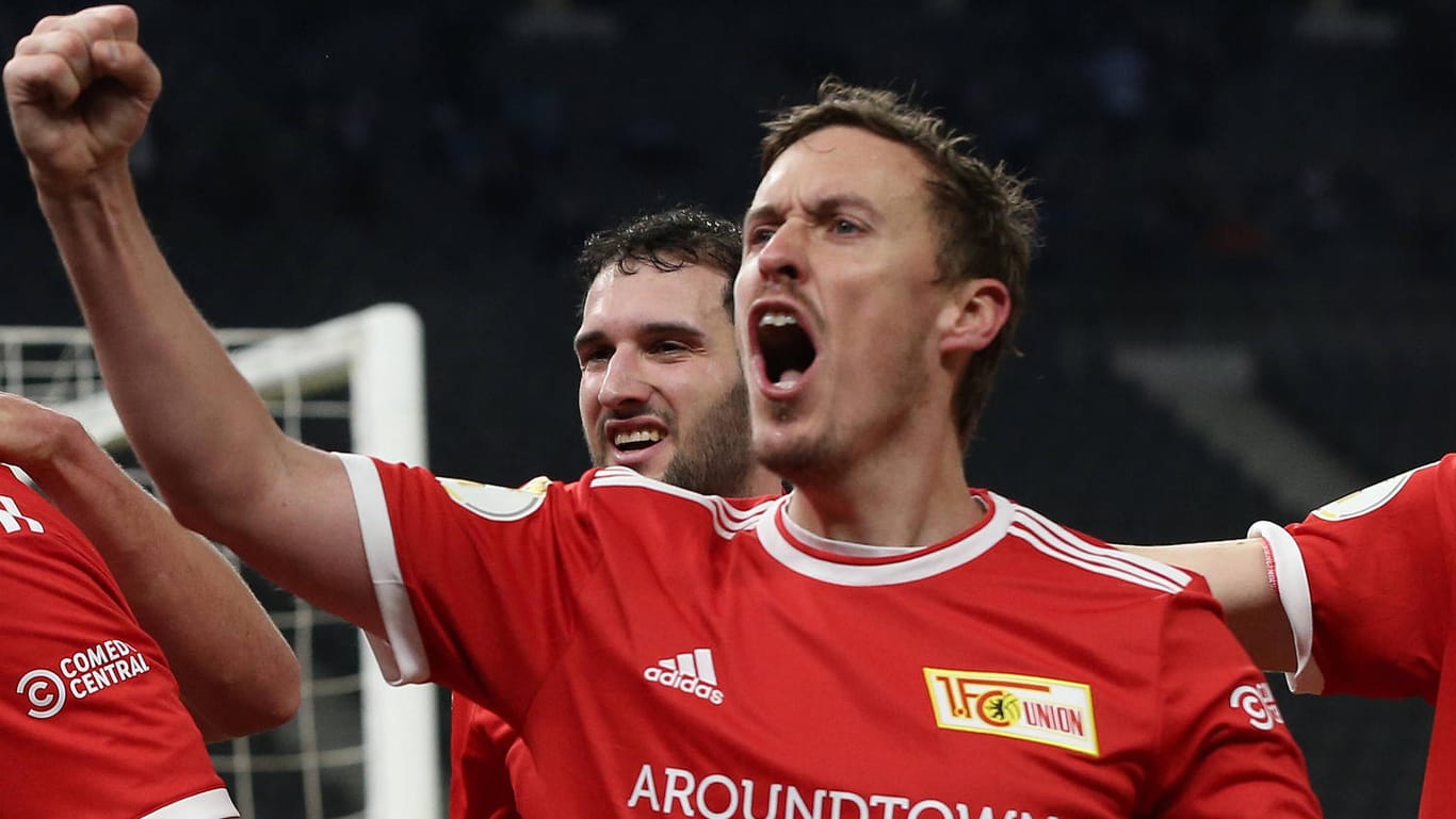 Max Kruse bejubelt den Derbysieg gegen Hertha BSC im DFB-Pokal.