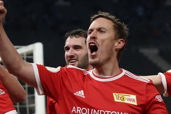 Max Kruse bejubelt den Derbysieg gegen Hertha BSC im DFB-Pokal.