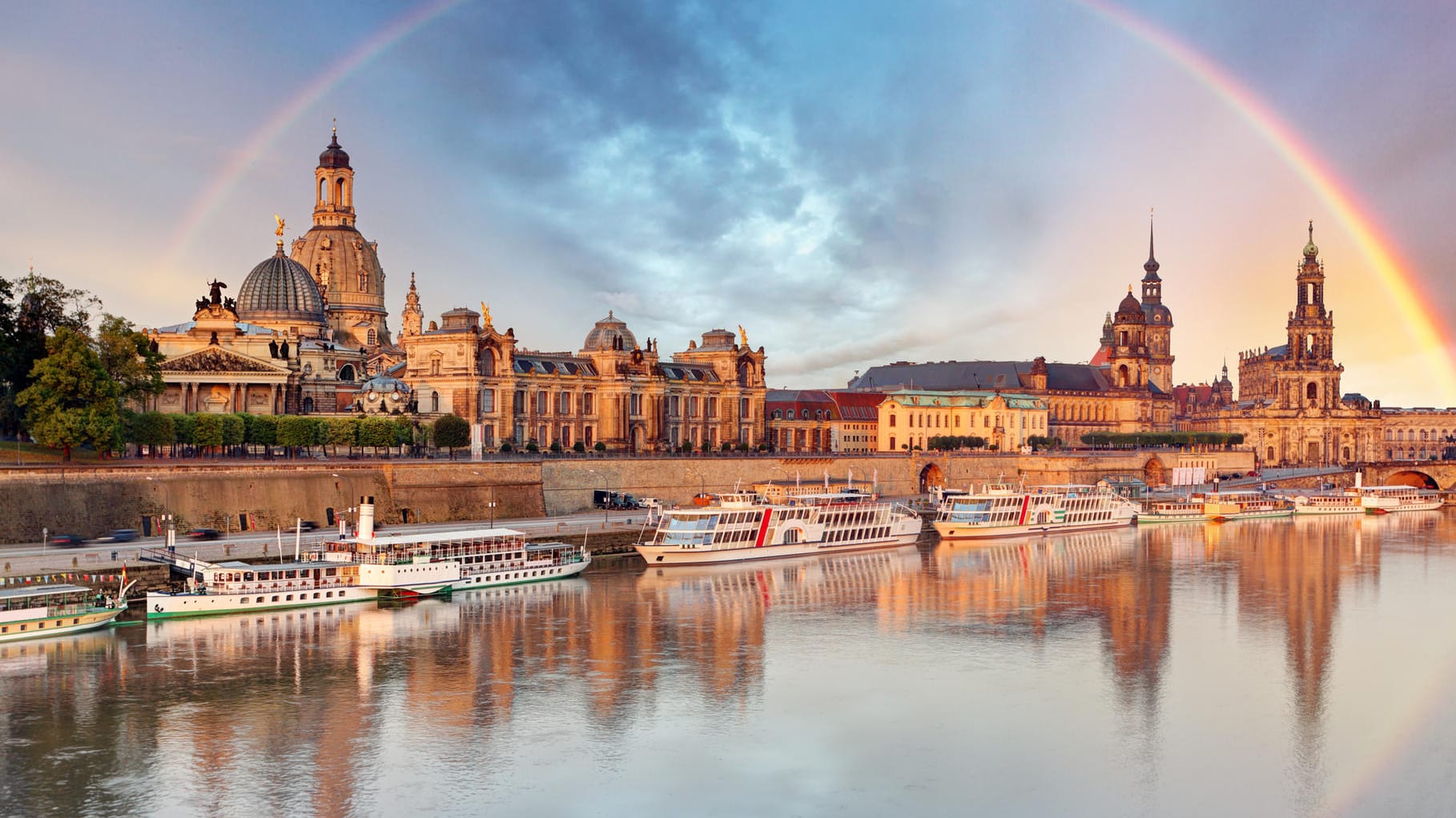 Mit unserem heutigen Deal des Tages reisen Sie für kleines Geld nach Dresden.