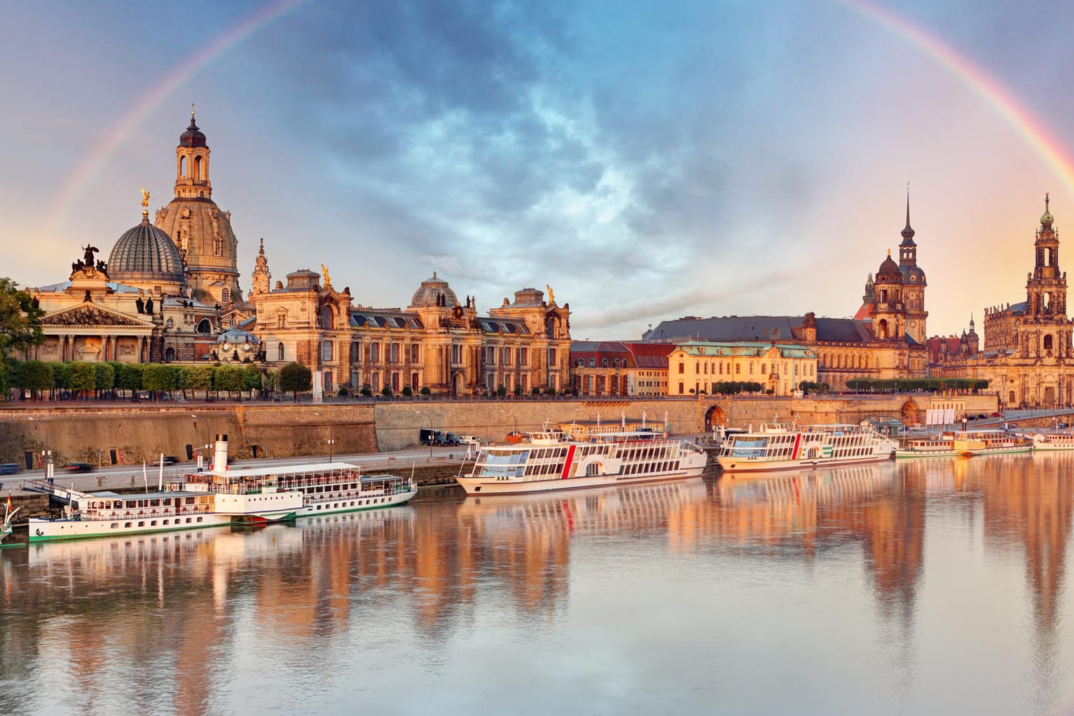 Mit unserem heutigen Deal des Tages reisen Sie für kleines Geld nach Dresden.