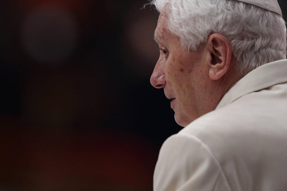 Papst Benedikt XVI (Archivbild): Im Gutachten werden schwere Vorwürfe gegen ihn erhoben.