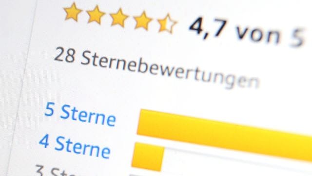 Positive Kunden-Bewertungen lassen viele Produkte im Internet in bestem Licht erstrahlen. Positive Kunden-Bewertungen lassen viele Produkte im Internet in bestem Licht erstrahlen.
