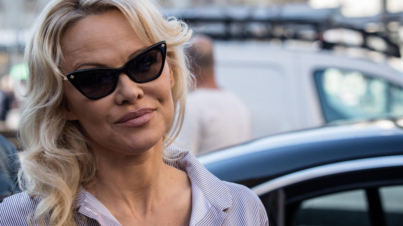 Pamela Anderson: Hat sie sich etwa schon wieder von ihrem Partner getrennt?