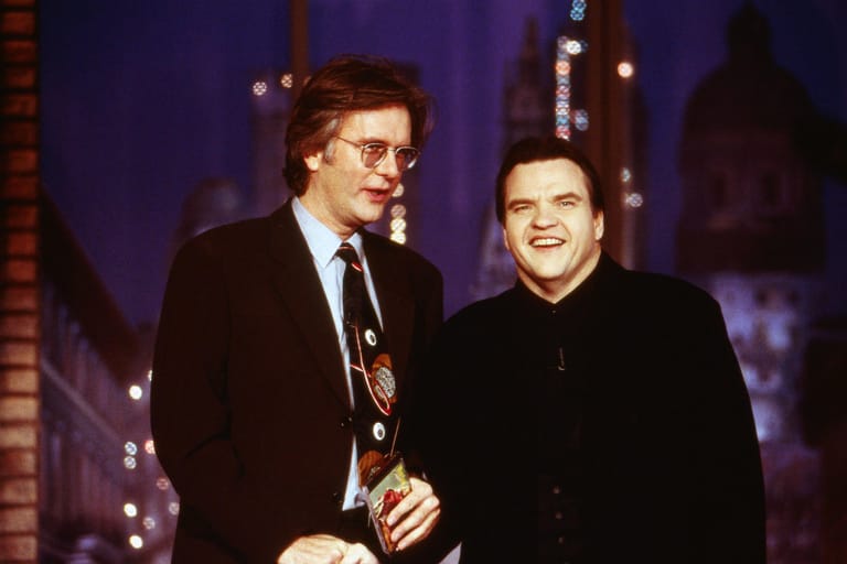 Mitte der Neunziger trennte sich Meat Loaf von seinen langen Haaren. Hier 1995 mit Harald Schmidt im deutschen TV.