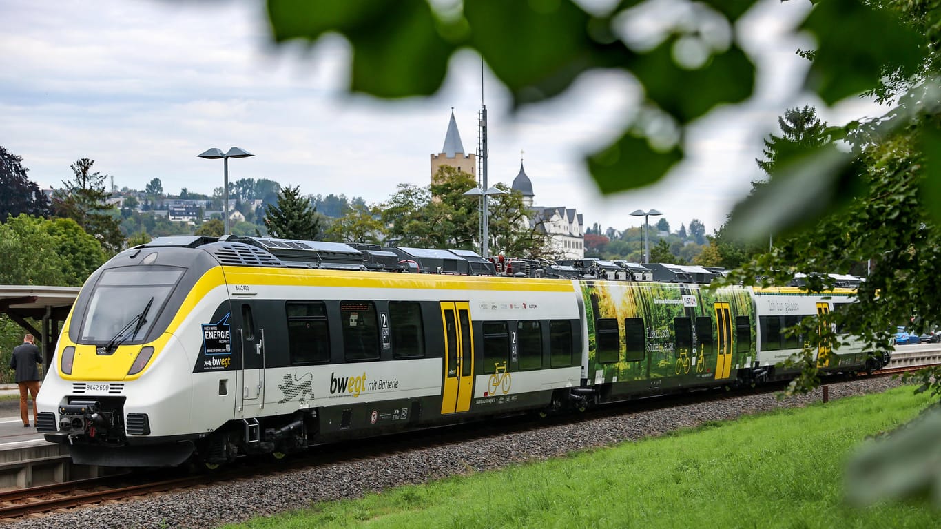 Probelauf: Die Deutsche Bahn will künftig auf mit Batterien betriebene Züge setzen.