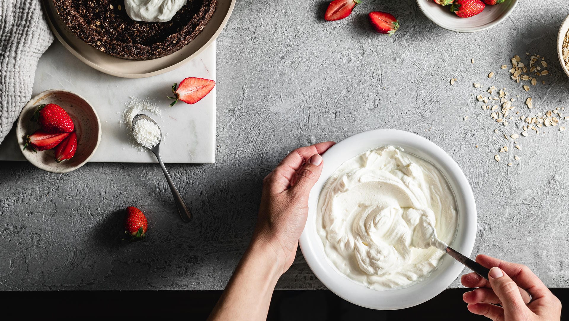 Mit einem Joghurtbereiter stellen Sie frischen Joghurt, Quark und Frischkäse ganz einfach selbst her.