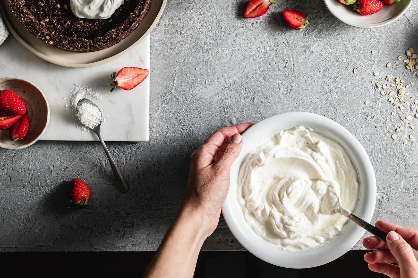 Mit einem Joghurtbereiter stellen Sie frischen Joghurt, Quark und Frischkäse ganz einfach selbst her.