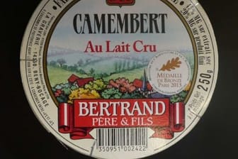 Der Hersteller Gillot Sas ruft das Produkt Camembert Bertrand zurück.