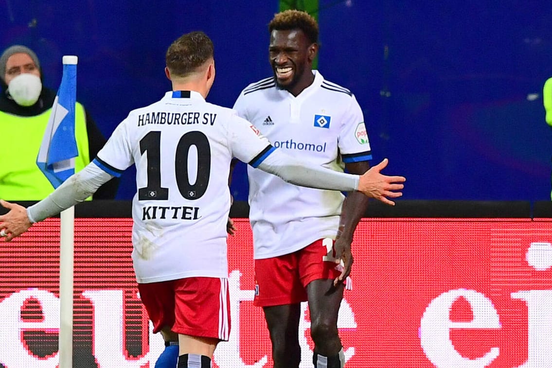 Sonny Kittel (l.) feiert mit Bakery Jatta: Der Flügelstürmer aus Gambia schoss das entscheidende Tor im Derby.