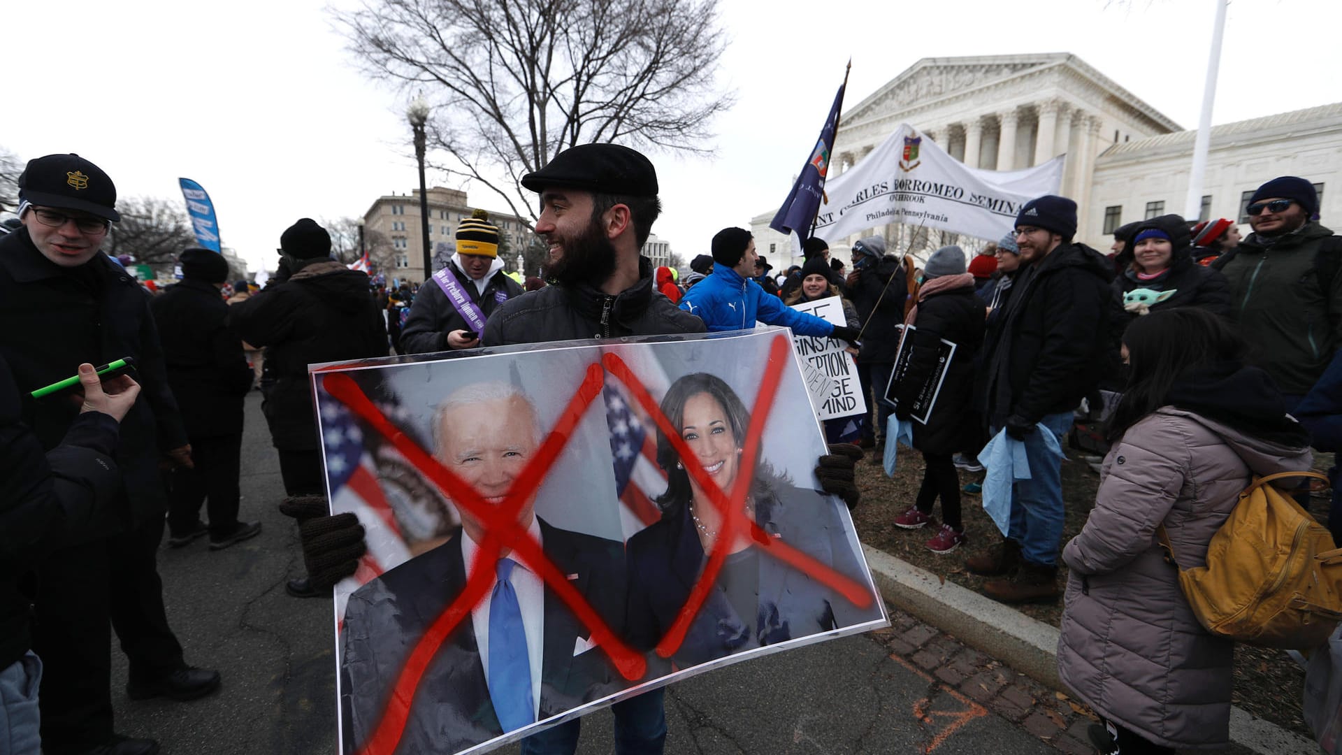 Gegen die Regierung: Demonstrant vor dem Supreme Court