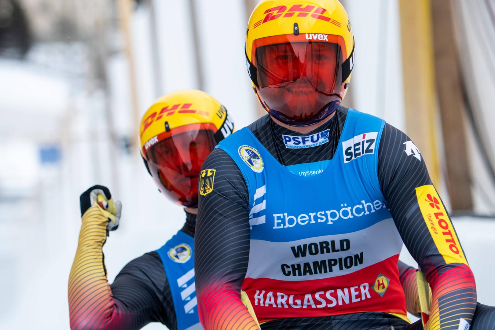 Toni Eggert und Sascha Benecken bejubeln ihren Titel: Vor den Olympischen Spielen ist das Duo in Bestform.