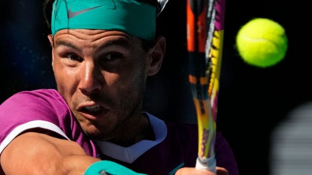 Rafael Nadal gelang in Melbourne ein souveräner Sieg gegen Adrian Mannarino. Rafael Nadal gelang in Melbourne ein souveräner Sieg gegen Adrian Mannarino.