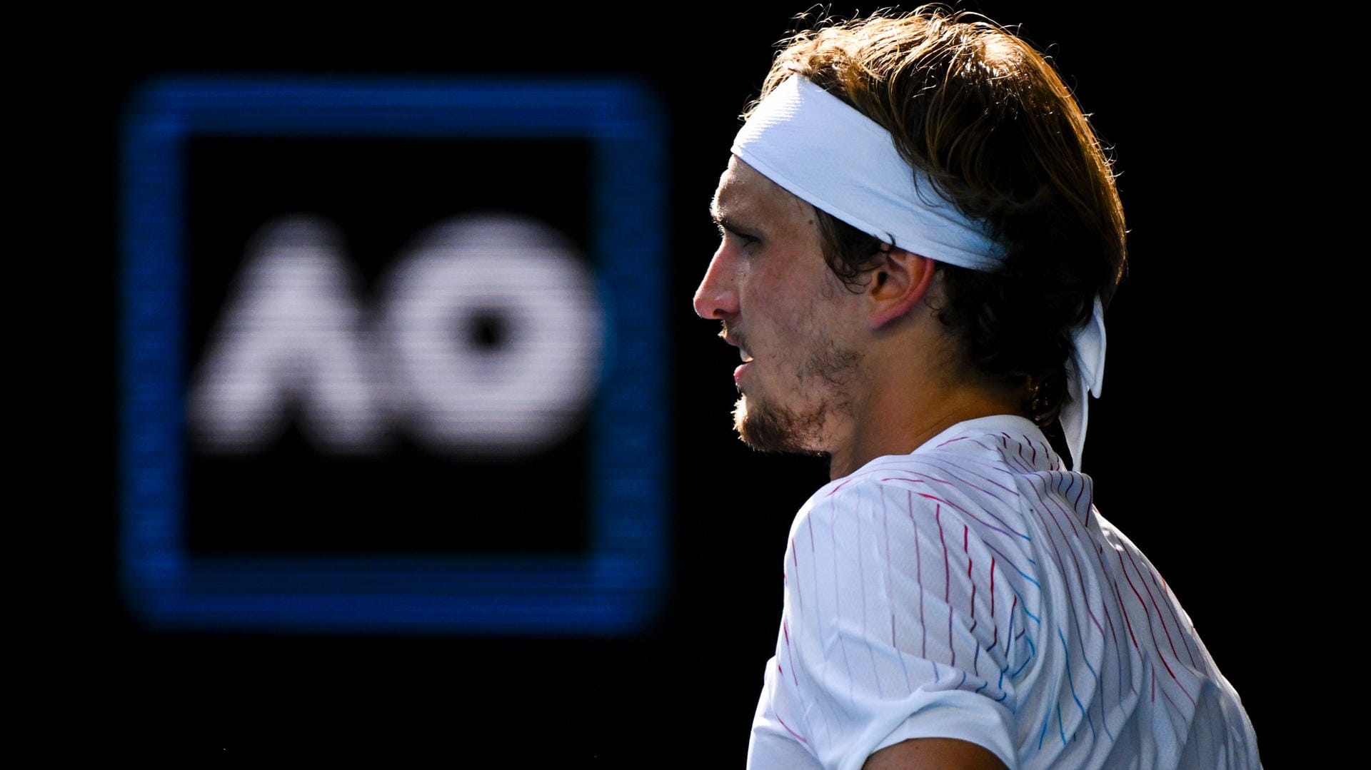 Ein ratloser Alexander Zverev: Die Niederlage im Achtelfinale kam für den deutschen Tennisstar überraschend.