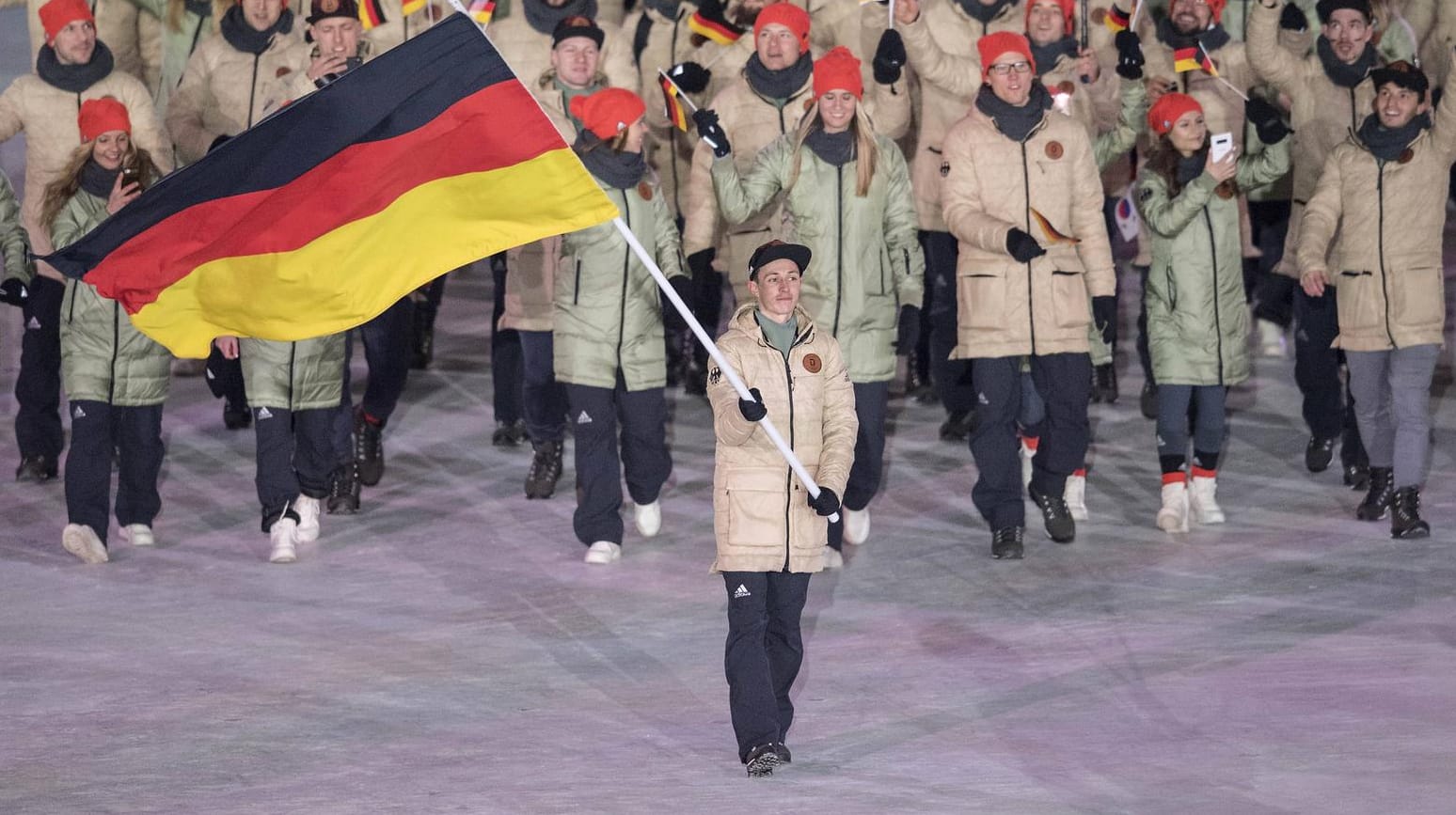 Eric Frenzel: Bei der Eröffnung der Olympischen Winterspeilen 2018 in Pyeongchang war er Fahnenträger der deutschen Mannschaft. Wer wird ihm am 4. Februar in Peking nachfolgen?