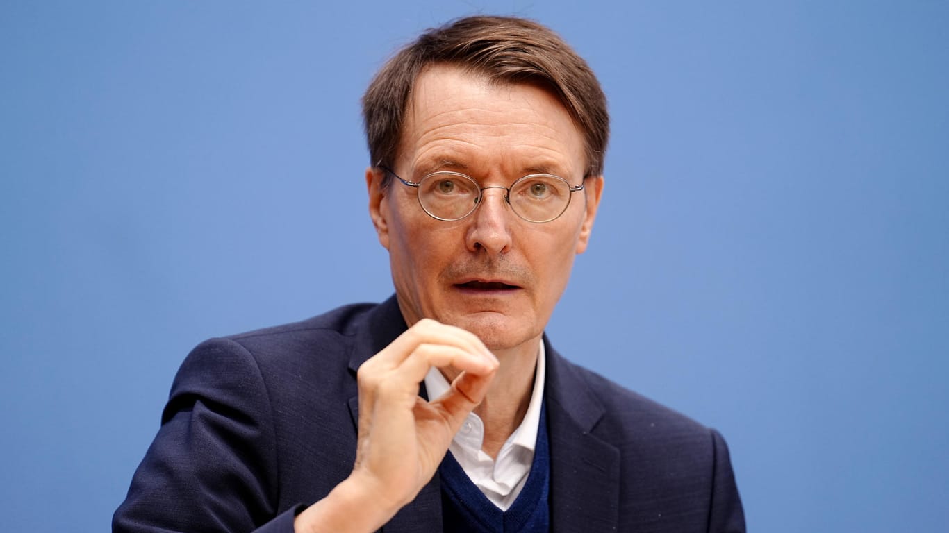 Bundesgesundheitsminister Karl Lauterbach: "Nach der Welle schrittweise Öffnungen"