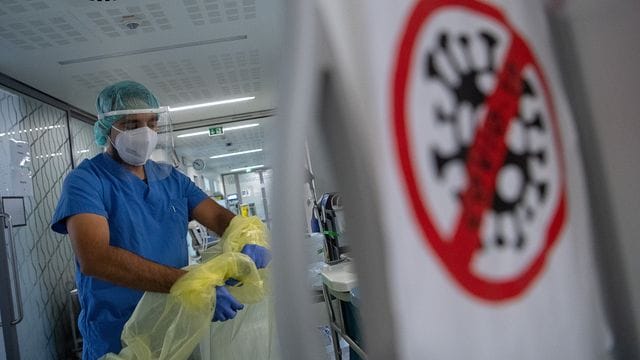 Der Anstieg der bundesweiten Sieben-Tage-Inzidenz geht weiter.