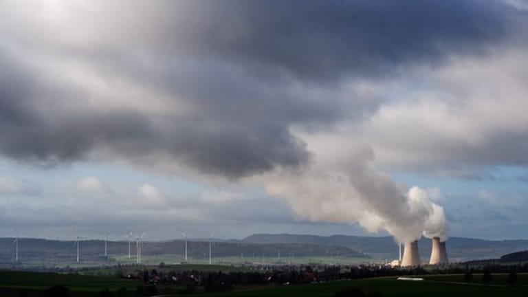 Experten krtisieren Auflagen, unter denen Investitionen in Gaskraftwerke als klimafreundlich gelten sollen.