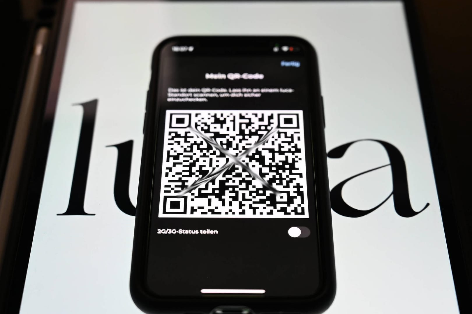 Die Luca-App auf einem Handy (Symbolbild): Zuletzt gab es große Kritik an der Anwendung.