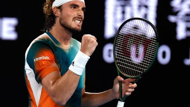 Stefanos Tsitsipas besiegte im Achtelfinale der Australian Open Taylor Fritz. Stefanos Tsitsipas besiegte im Achtelfinale der Australian Open Taylor Fritz.