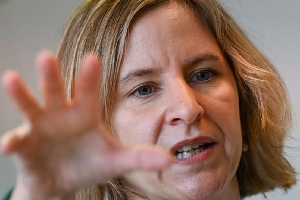 Klimaschutzministerin Katrin Eder (Grüne)