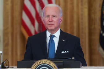 Joe Biden: Bei einer Pressekonferenz rutschte ihm eine vulgäre Beleidigung raus.