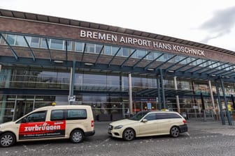 Der Bremer Flughafen (Archivbild): Die Zahl der Passagiere deutlich niedriger als vor der Pandemie.