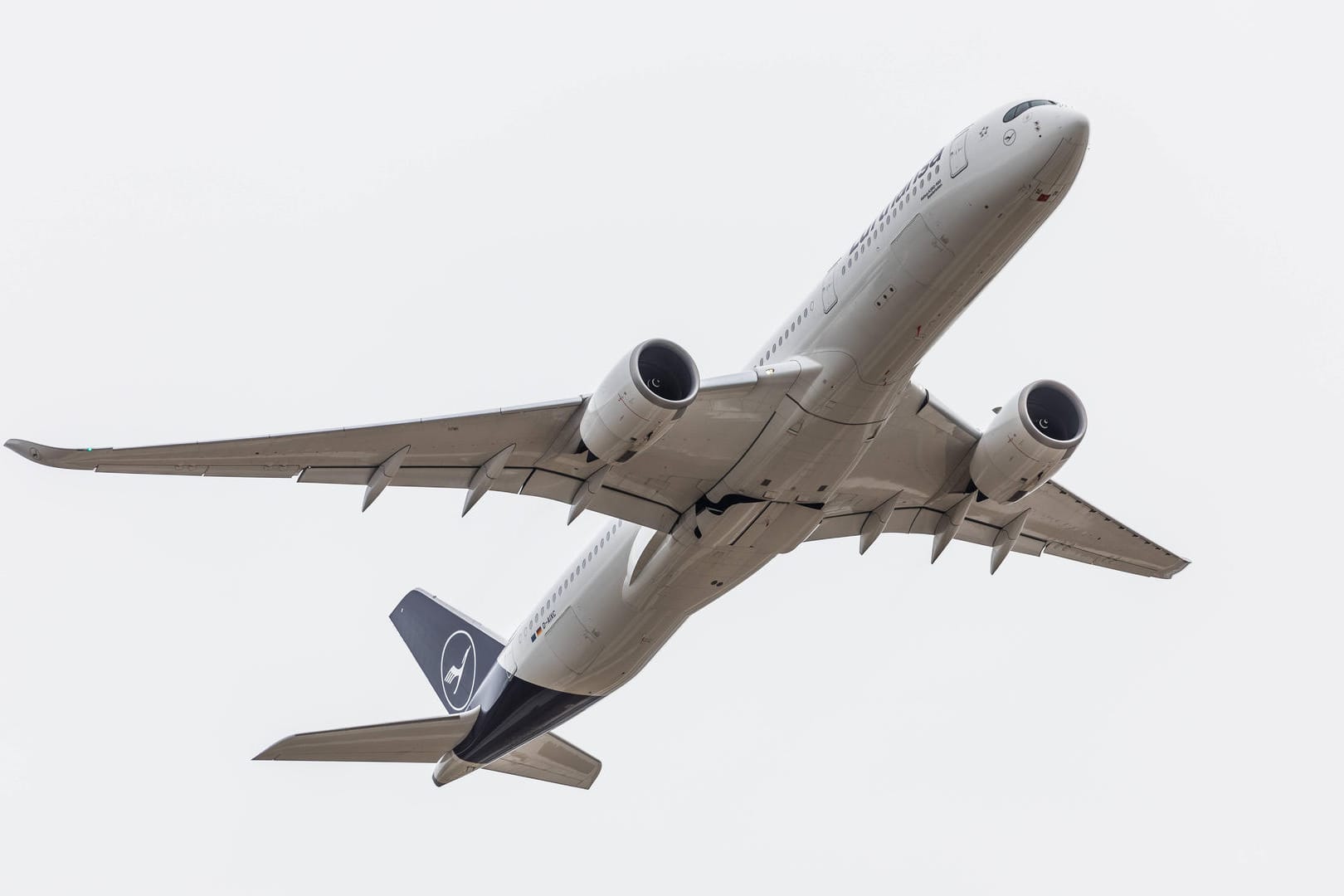 Will durchstarten: Einst selbst Sorgenkind in der Pandemie strebt die Lufthansa die Übernahme der früheren Airline Alitalia an. Will durchstarten: Einst selbst Sorgenkind in der Pandemie strebt die Lufthansa die Übernahme der früheren Airline Alitalia an.