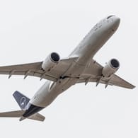 Will durchstarten: Einst selbst Sorgenkind in der Pandemie strebt die Lufthansa die Übernahme der früheren Airline Alitalia an.