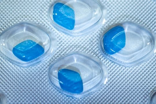 Viagra soll verschreibungspflichtig bleiben, empfehlen Experten.