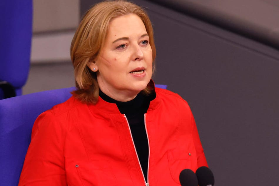 Bundestagspräsidentin Bärbel Bas (SPD): "Angesichts der sehr dynamischen Lage wird fortlaufend analysiert, ob Änderungen der Allgemeinverfügung angezeigt sind".