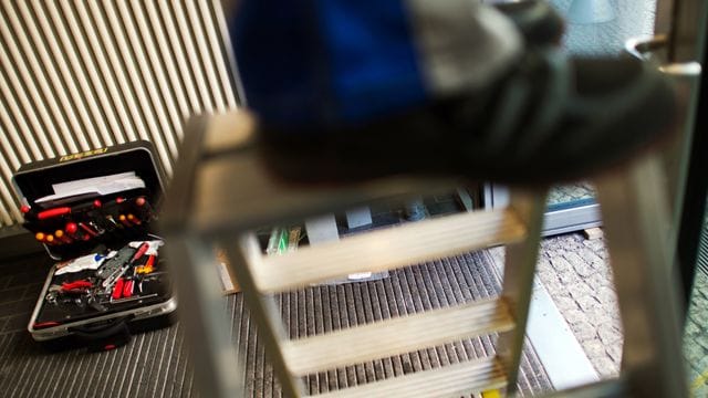Wenn Handwerker Mängel nur schleppend beseitigen, dürfen Mieter dennoch die Miete mindern. Wenn Handwerker Mängel nur schleppend beseitigen, dürfen Mieter dennoch die Miete mindern.