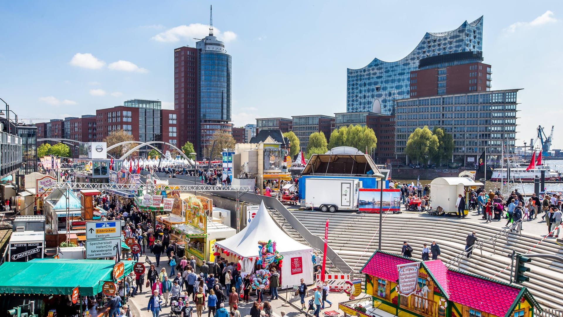 Elbpromenade während des Hamburger Hafengeburtstages (Archivbild): Drei Tage lang bieten verschiedene Veranstalter Programm an.