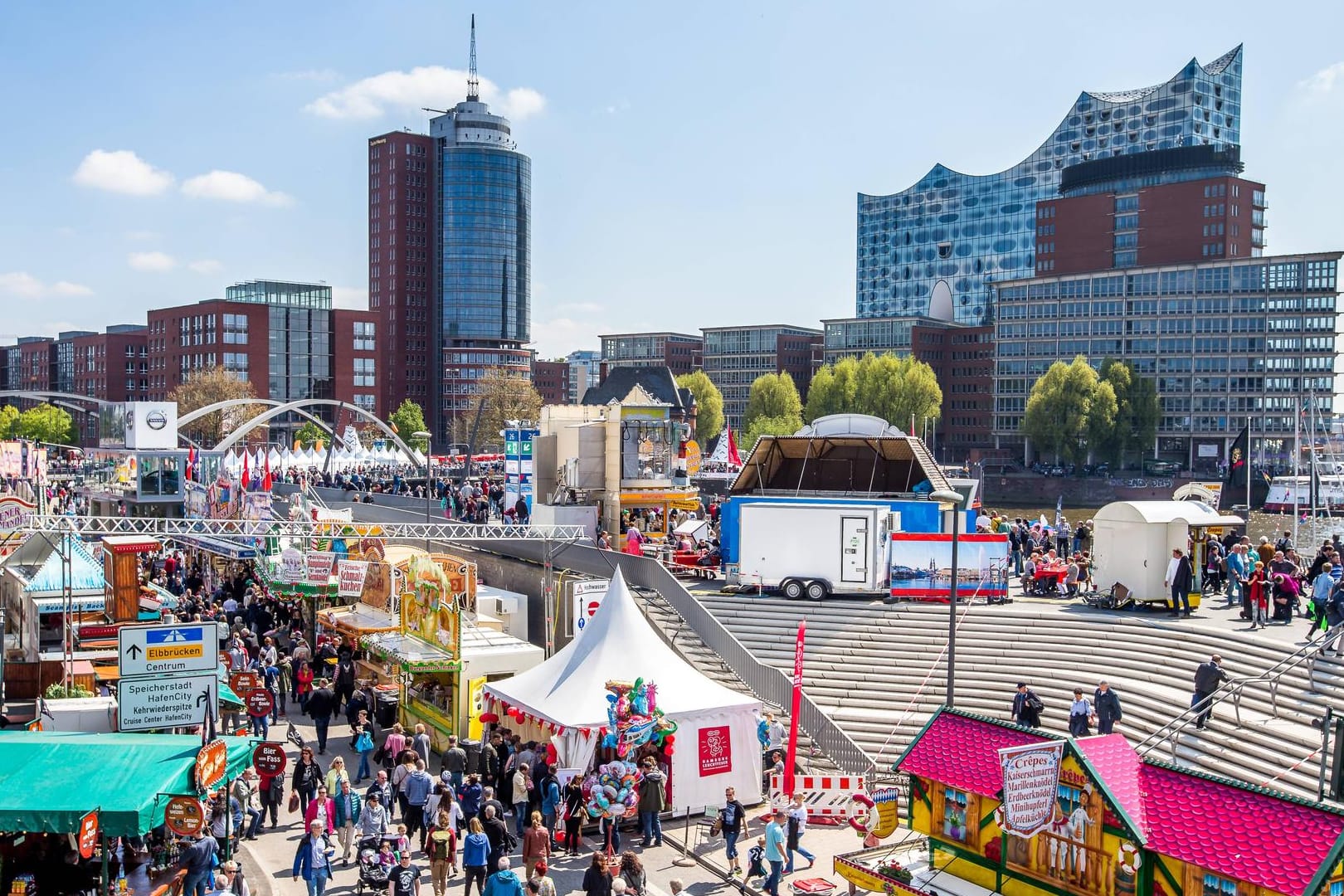 Elbpromenade während des Hamburger Hafengeburtstages (Archivbild): Drei Tage lang bieten verschiedene Veranstalter Programm an.