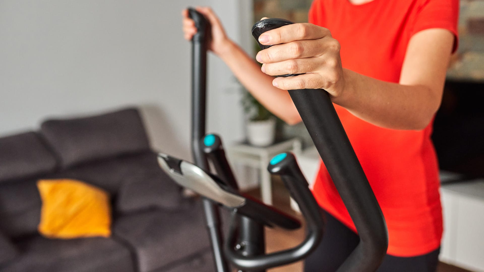 Crosstrainer: Besonders in Zeiten der Pandemie machen viele zu Hause Sport.