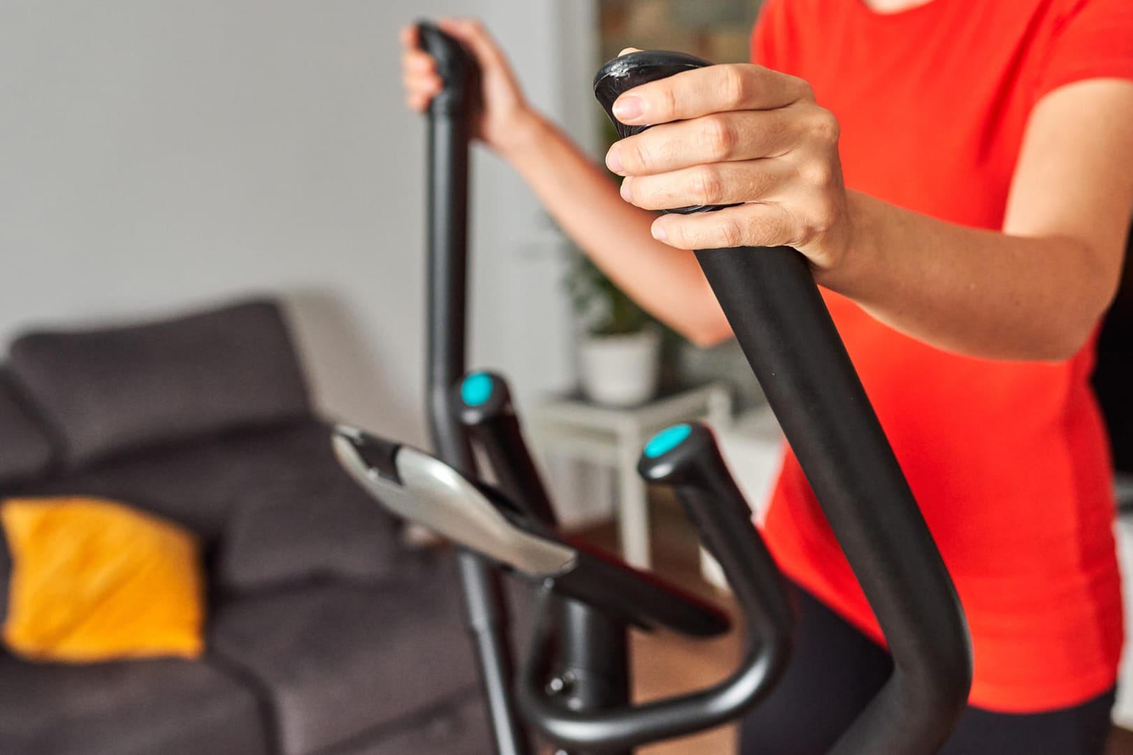 Crosstrainer: Besonders in Zeiten der Pandemie machen viele zu Hause Sport.