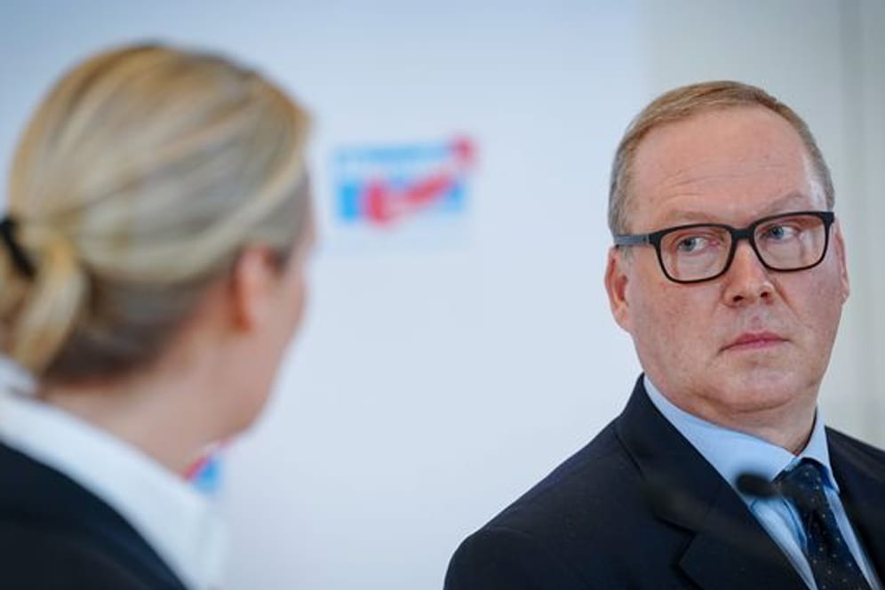 Will für die AfD ins Rennen um das Amt des Bundespräsidenten gehen - außer die CDU stellt doch noch selbst einen Kandidaten: Max Otte (neben Alice Weidel).