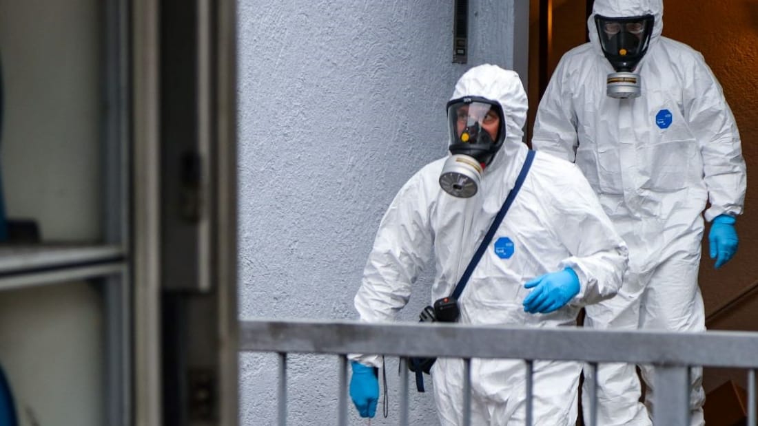 Sonderermittler im Einsatz: Eine giftige Substanz könnte die Kinder getötet haben. Sonderermittler im Einsatz: Eine giftige Substanz könnte die Kinder getötet haben.