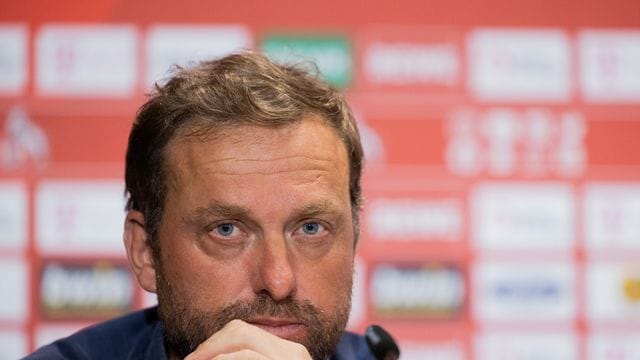 Kölns sportlich Verantwortlicher Jörg Jakobs beschreibt Chabot als robusten Verteidiger. Kölns sportlich Verantwortlicher Jörg Jakobs beschreibt Chabot als robusten Verteidiger.