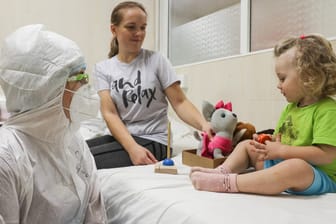 Eine Kinderklinik in Moskau: Derzeit sprechen die Gesundheitsbehörden von einem beispiellosen Anstieg der Fälle in jüngeren Altersgruppen.