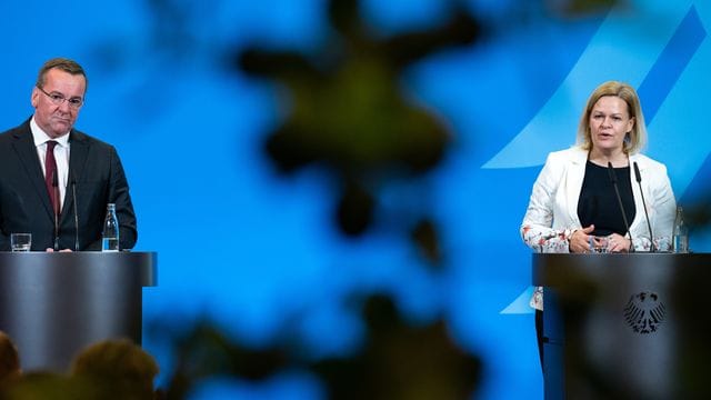 Bundesinnenministerin trifft Innenminister der A-Länder Bundesinnenministerin trifft Innenminister der A-Länder