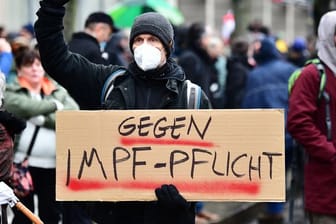Coronavirus - Protest gegen Corona-Maßnahmen in Berlin