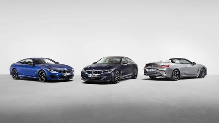 BMW hat die 8er Baureihe überarbeitet und schickt Coupé, Gran Coupé und Cabrio mit neuen Details auf die Straße.