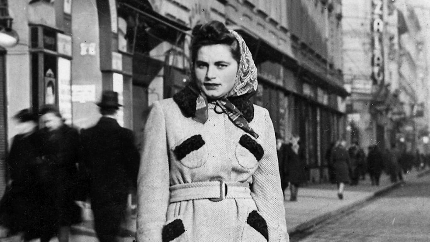 Rena Kukielka: Der Widerstandskämpferin gelang die Flucht, das Foto wurde 1944 in Ungarn aufgenommen.